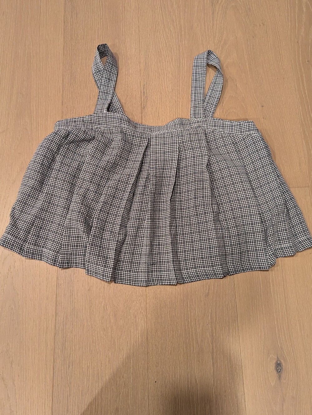Max Studio Black and White Gingham Pleated Crop Tank